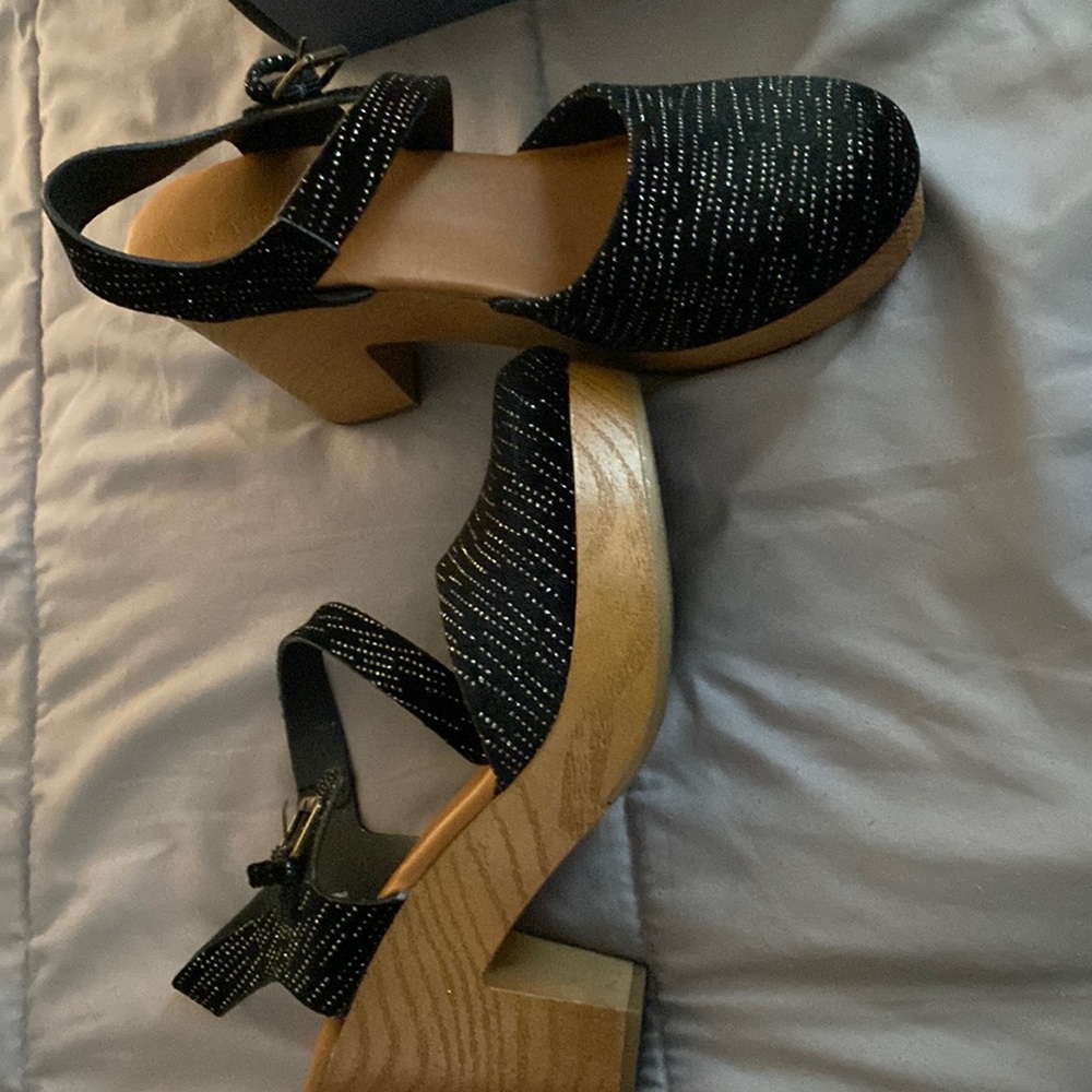 Wedge heels